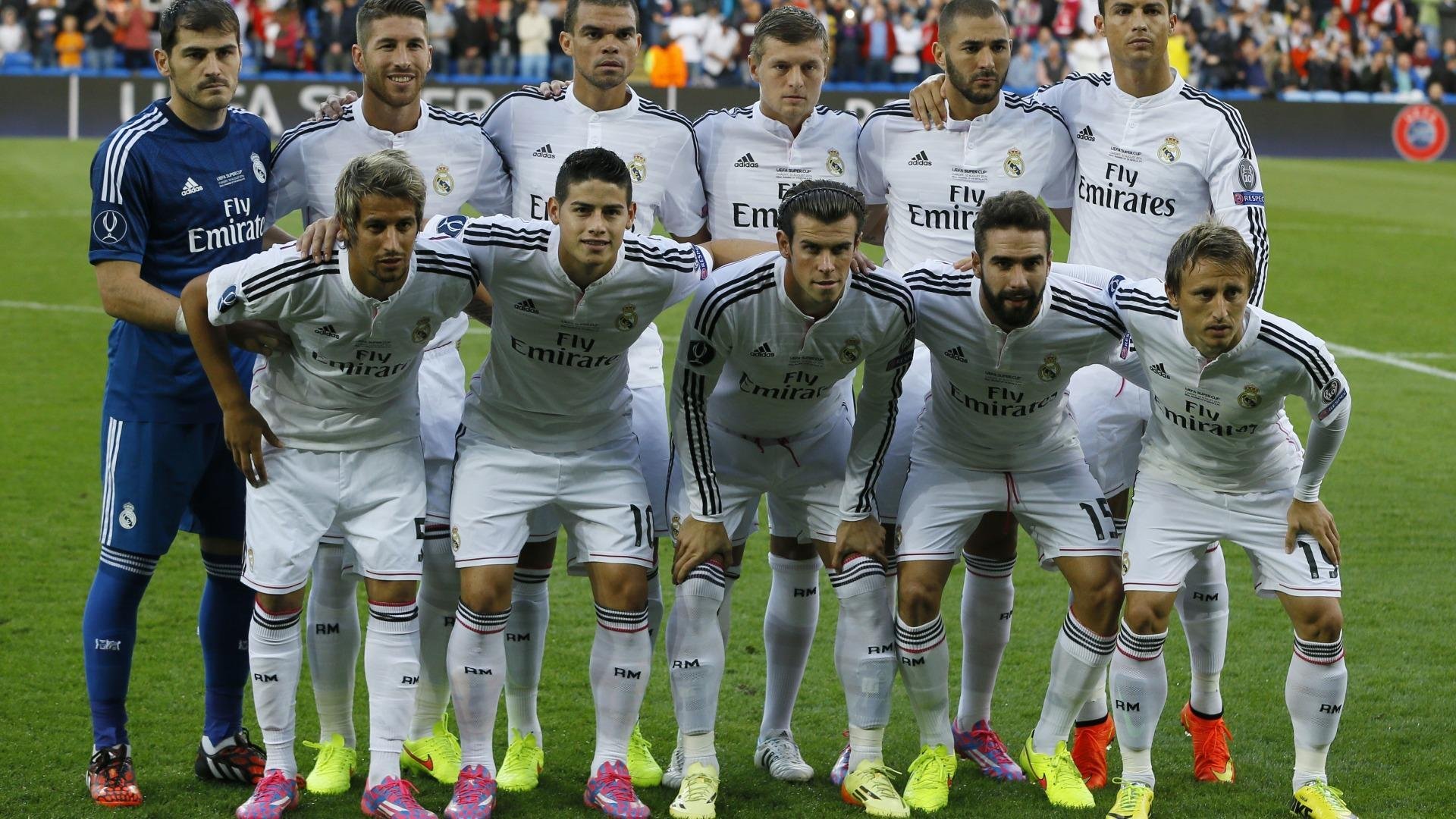 一代神锋亲身指导！范佩西率费耶诺德领跑荷甲，上田绮世11场轰13球